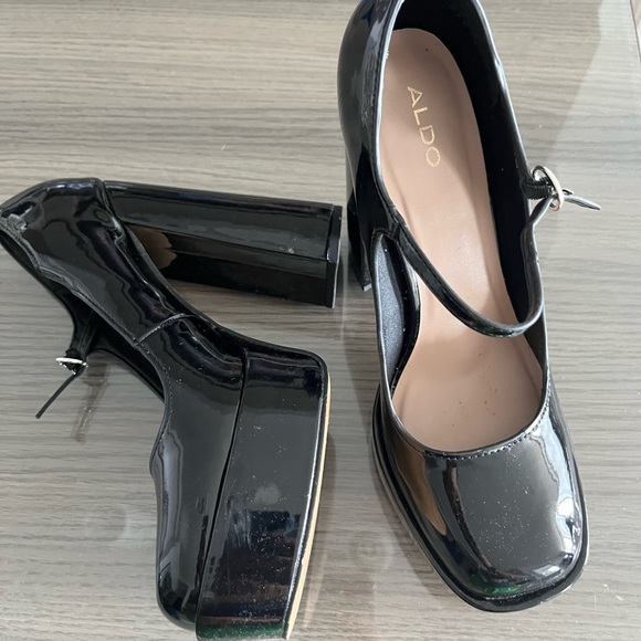 Aldo high heel chunk platform shoes - Picture 3 of 3